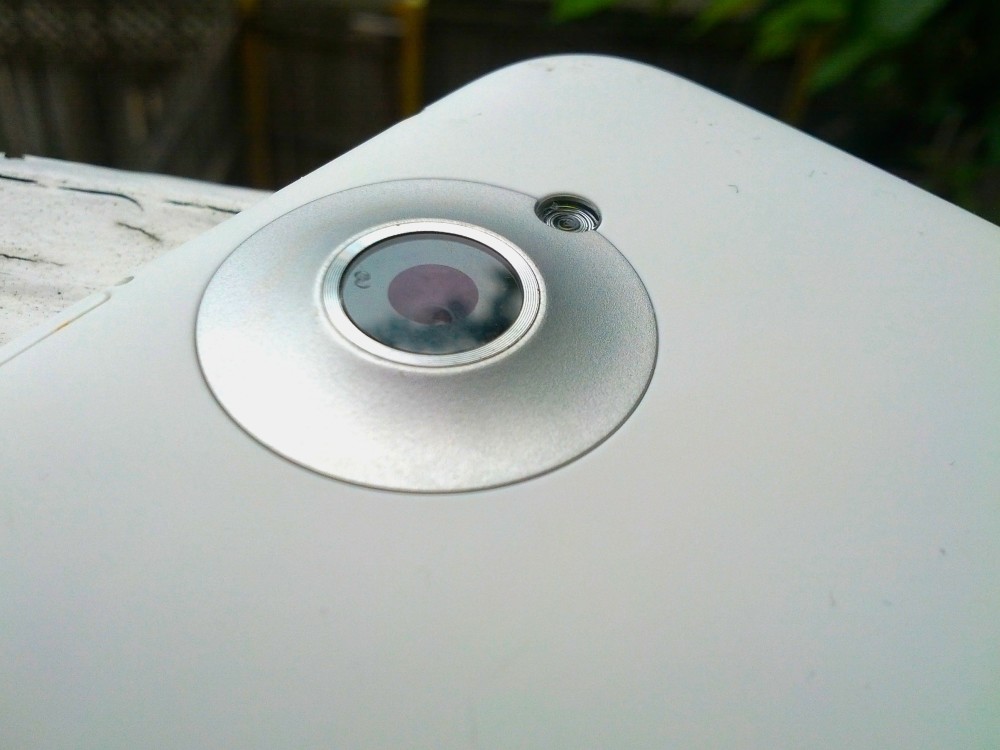 HTC One X camera